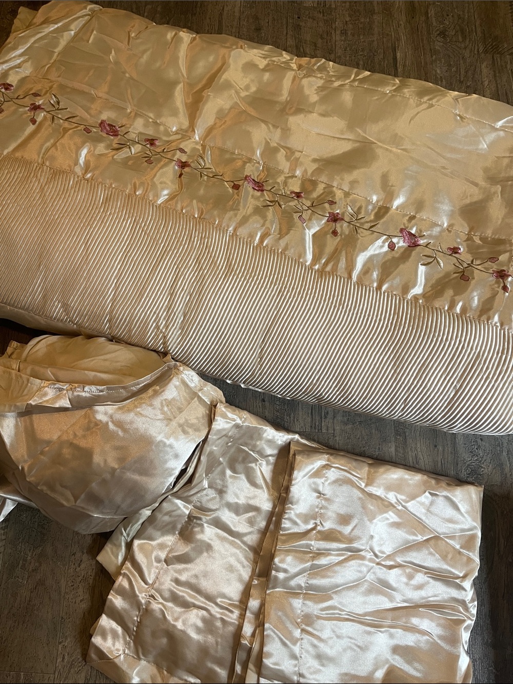 Victoria classics Bedding comforter